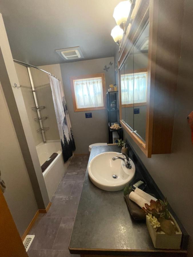 Blaeberry Valley Vacation Rentals Golden Extérieur photo