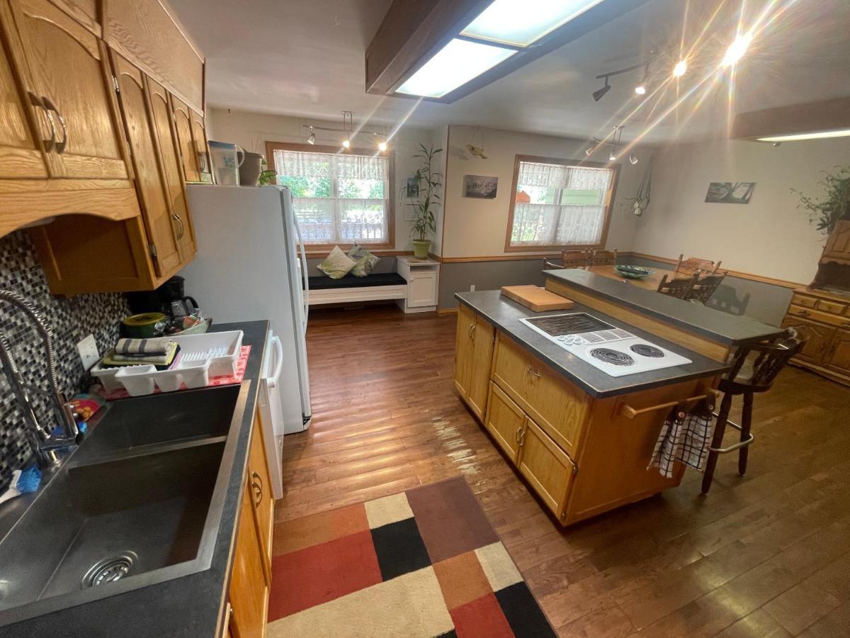 Blaeberry Valley Vacation Rentals Golden Extérieur photo