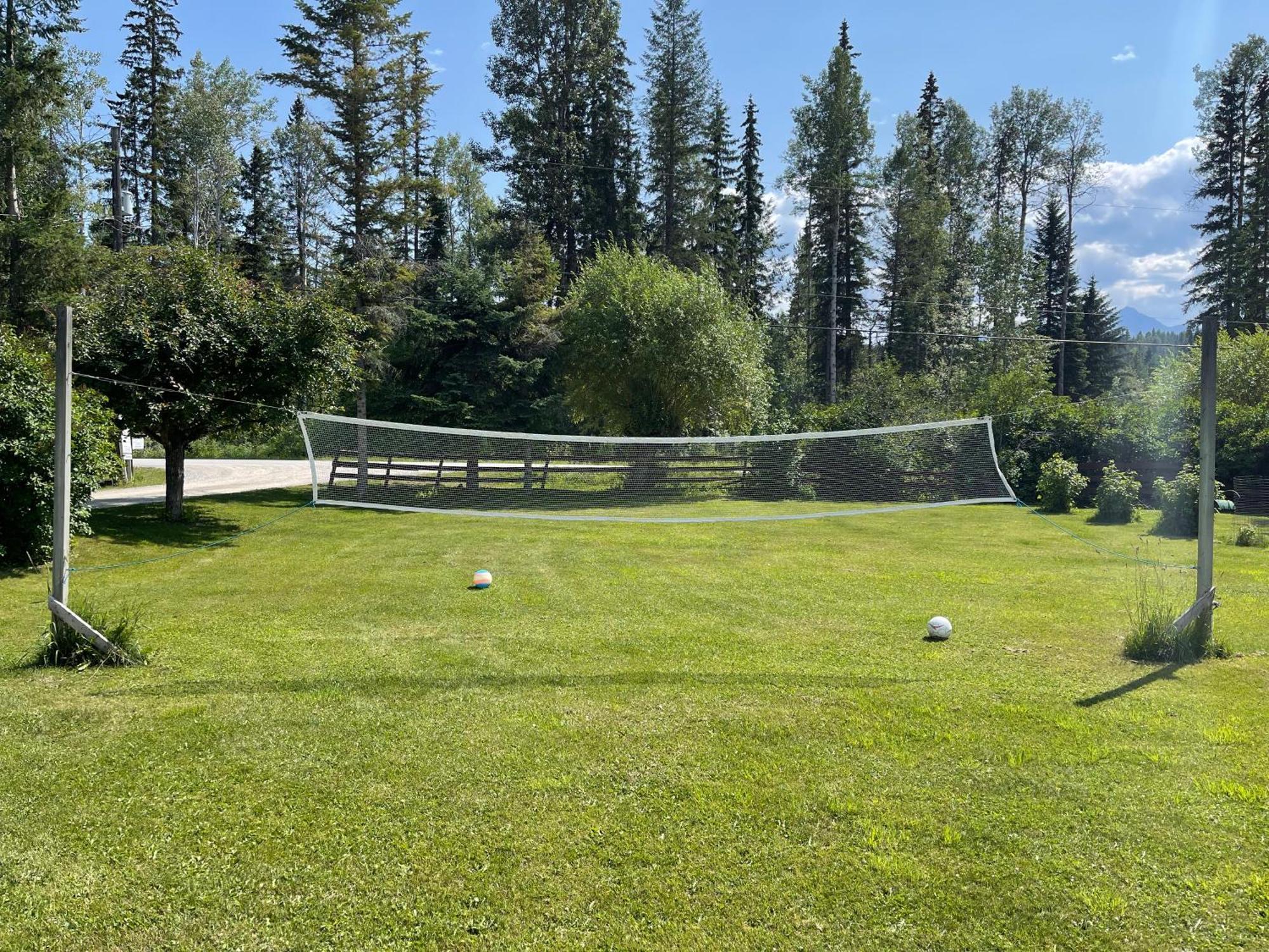 Blaeberry Valley Vacation Rentals Golden Extérieur photo